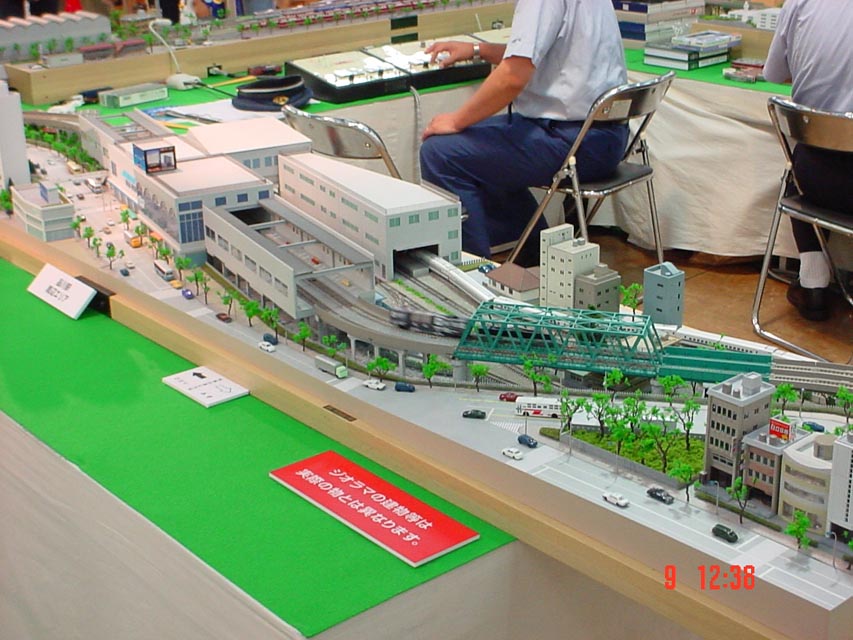 �i��w����